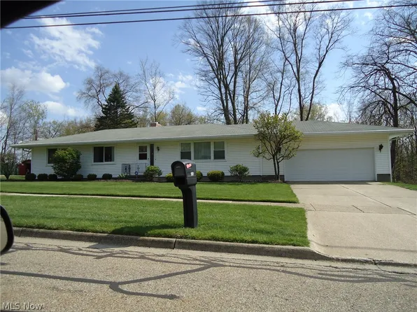 Tallmadge home on W Garwood Dr